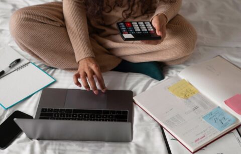 Thrifty-and-Thriving-Out-of-the-Box-Budgeting-Hacks-That-Help-Families-Spend-Less-and-Save-More